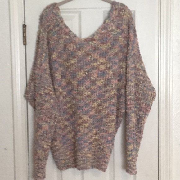 NWT Unique Hadens Los Angeles Soft Long Sleeve Back Twist Sweater - Picture 1 of 16